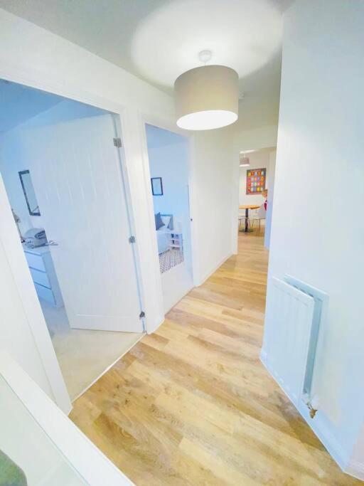 Beautiful, Brand New Apartment! Cheltenham Exterior photo